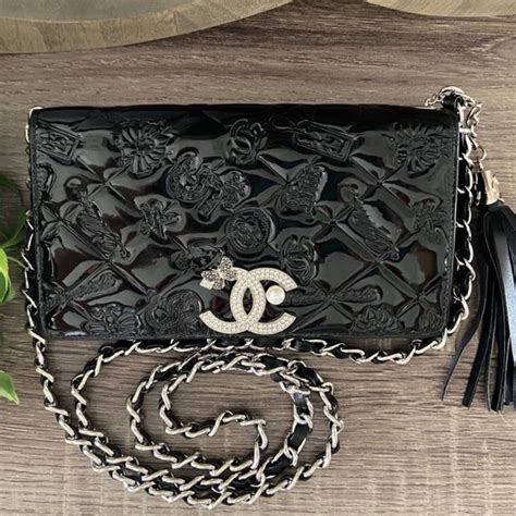 chanel charms woc